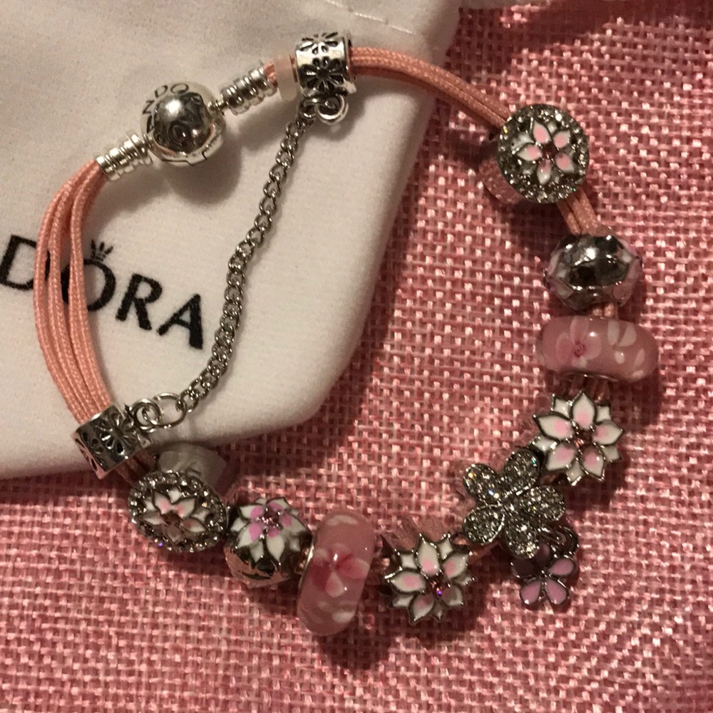 Authentic Pandora Bracelet w euro charms
